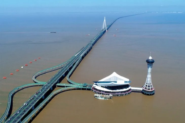 China bangun terowongan kereta api cepat bawah laut 16,2 Km