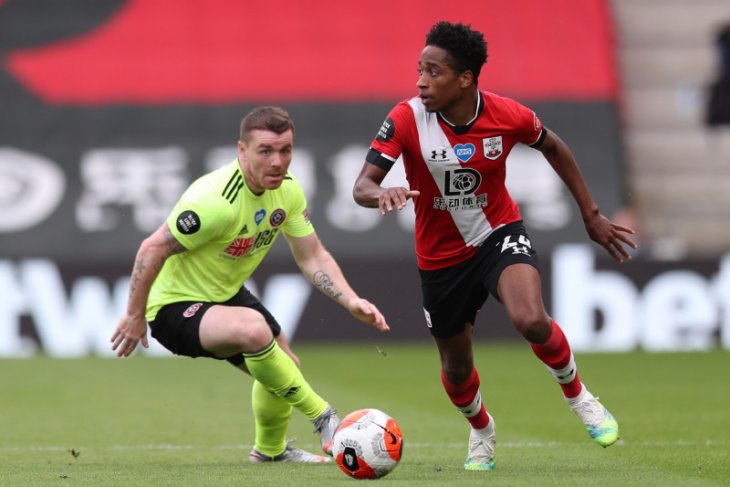 Tottenham Hotspur lepas Walker-Peters dapat Hojbjerg