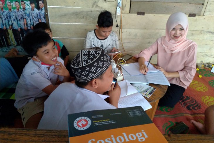 Mt Meratus' students facilitated to distance learning