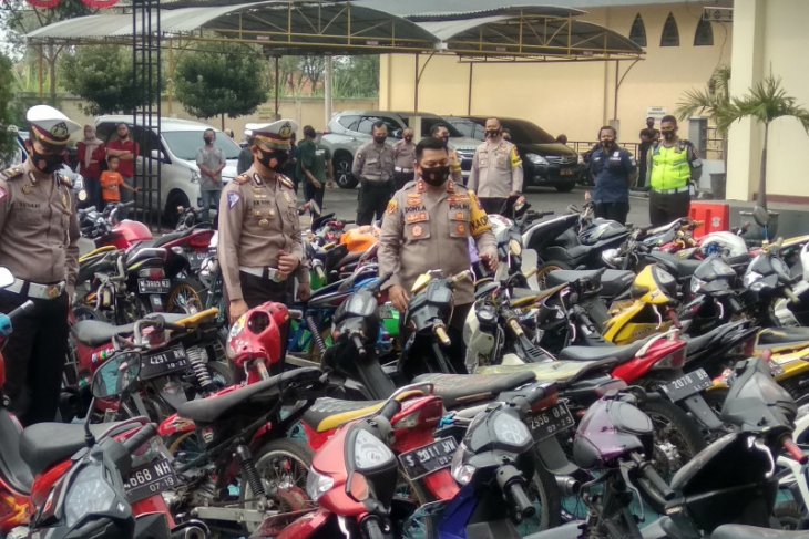 Polresta Mojokerto sita 129 sepeda motor saat Operasi Patuh Semeru 2020