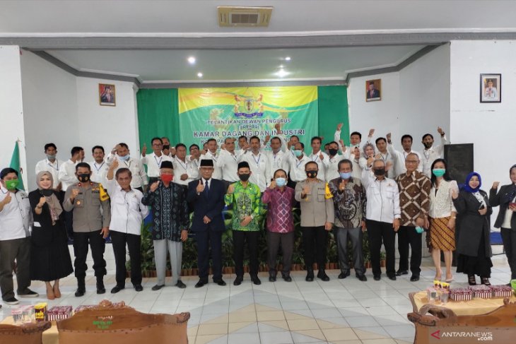 Wabup ucapkan selamat atas dilantiknya Tri Bunadi menjadi ketua KADIN HST