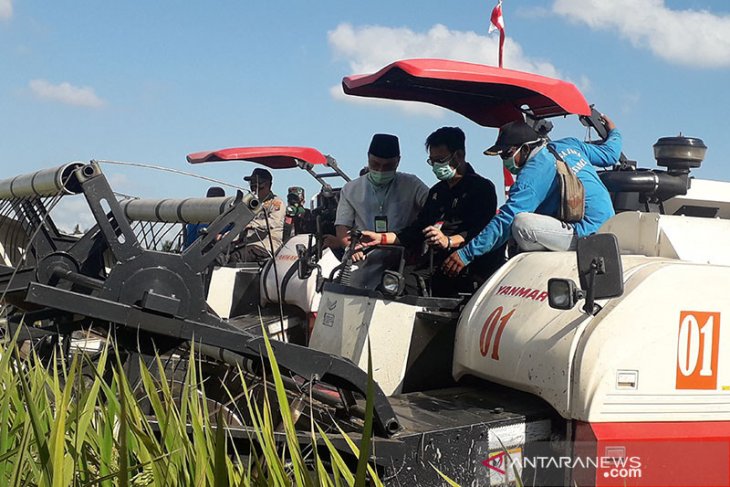 Mentan Syahrul Yasin minta lembaga perbankan permudah petani dapatkan KUR