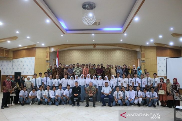 34 pelajar Tanjab Barat timba ilmu di Akamigas Cepu Blora