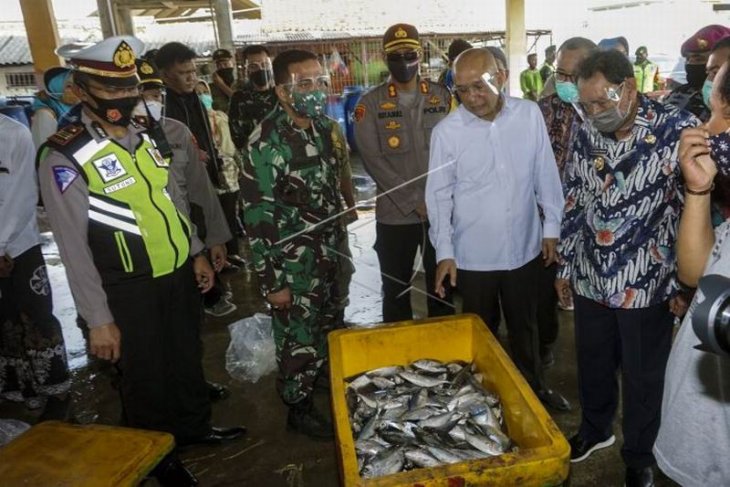 Menteri Koperasi dan UKM di Pelabuhan Perikanan Nusantara Pekalongan