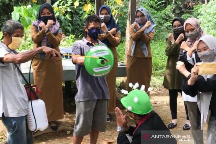 Sosialisasikan cegah COVID  19 PPM Sungai Raya Selatan 