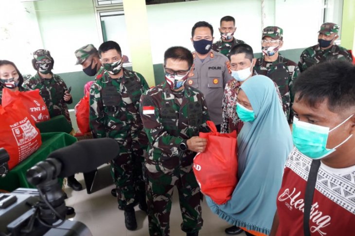 Kodam XII/Tpr kembali salurkan bantuan kepada 842 KK korban bencana puting beliung