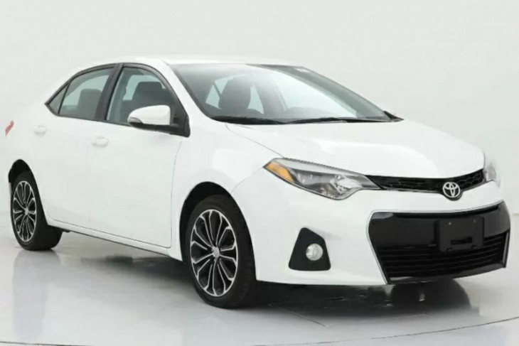 Ribuan unit Toyota Prius dan Corolla Hybrid ditarik