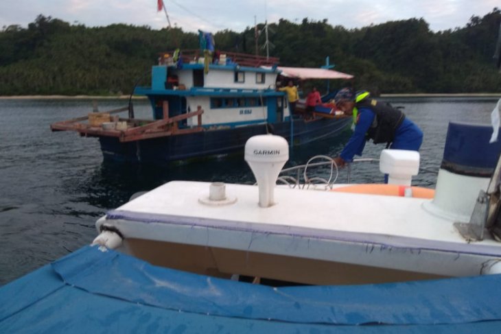 Dit Polairud Malut tahan dua kapal tanpa izin