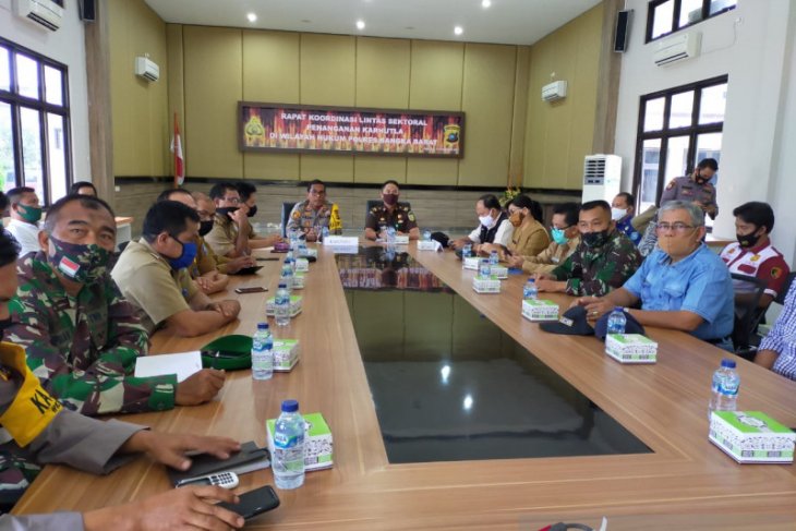 Polres Bangka Barat ajak perusahaan aktif tanggulangi karhutla