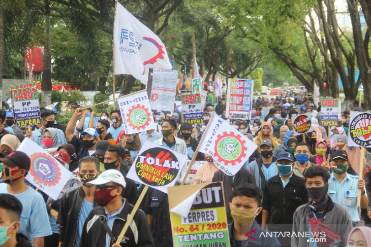 Unjuk Rasa Buruh Di Kalsel