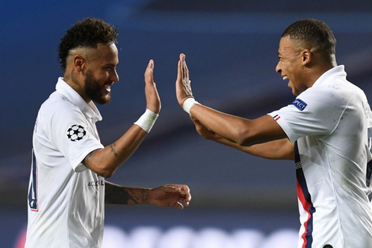 Bos PSG: Neymar dan Mbappe musim depan tetap di Paris