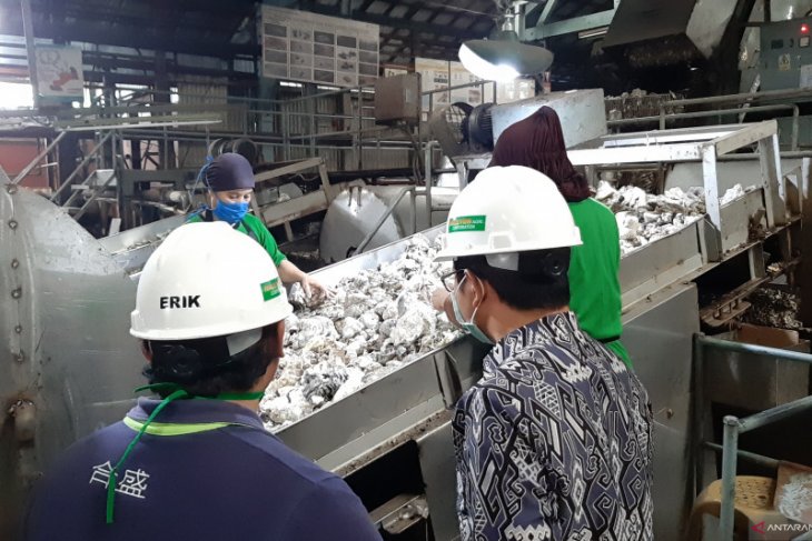 Harga karet Kalbar membaik, capai Rp16.000/kg di pabrik