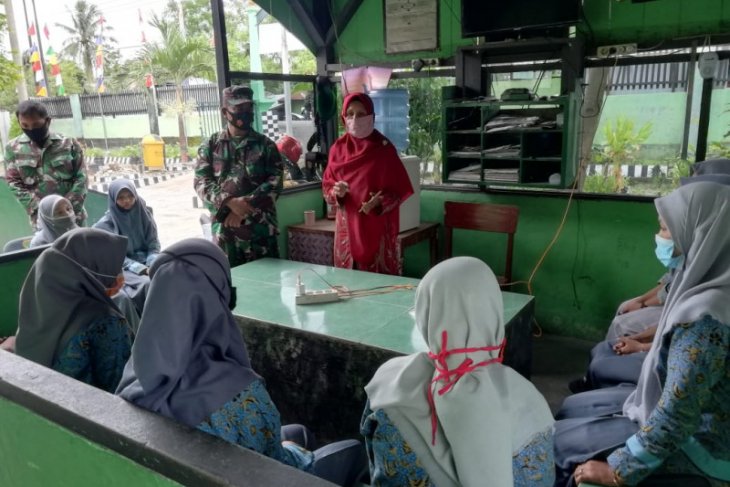 Gratis internet di kantor Koramil, bantuan belajar daring dari TNI