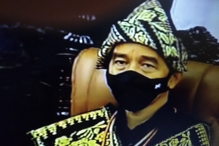 Presiden tiba di Sidang Tahunan MPR kenakan pakaian adat Sabu dari NTT