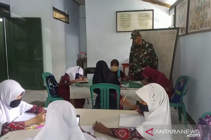Dukung Program PJJ, Koramil Jajaran Kodim 0601 Pandeglang Sediakan Wifi Gratis