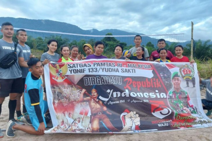 Semarak HUT RI di batas Indonesia - Malaysia Kapuas Hulu Kalbar
