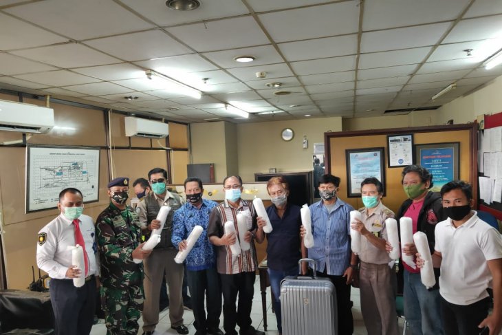Petugas Bandara Juanda gagalkan penyeludupan ribuan benih lobster