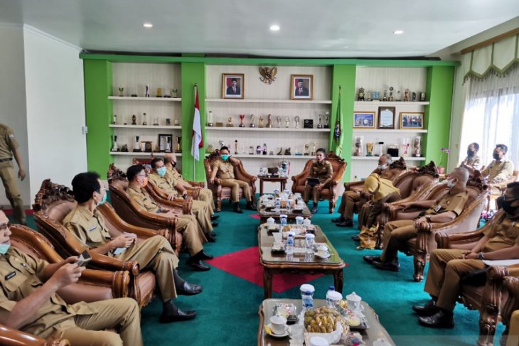 Pemkot Singkawang Studi Visit IMB ke Kota Pontianak