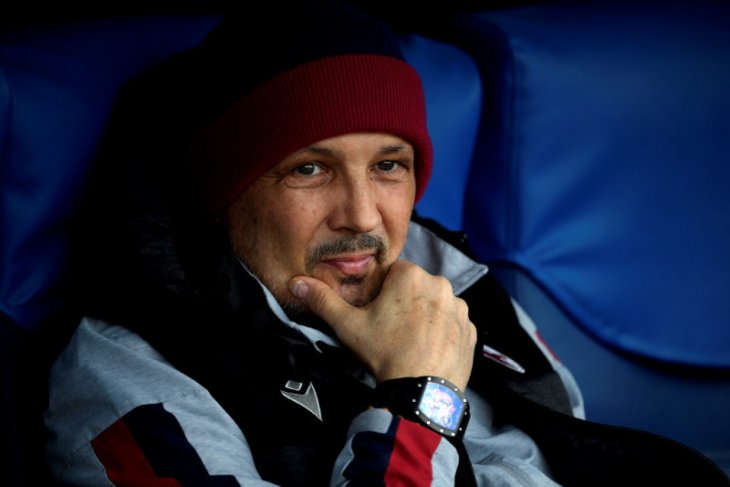 Pelatih Bologna positif COVID-19
