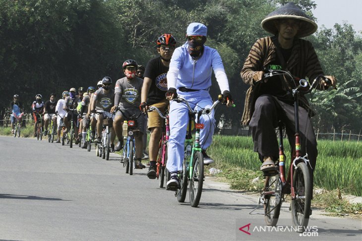 Karnaval Kemerdekaan sepeda mini 