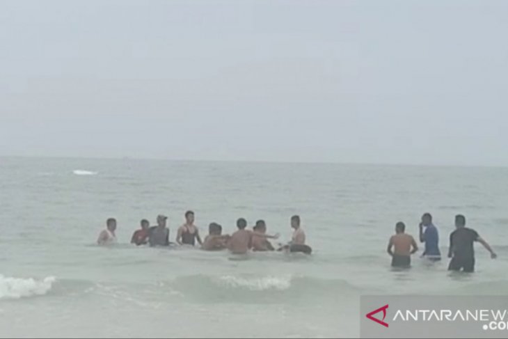 Anggota Brimob Tanjung Gunung tenggelam di pantai Matras