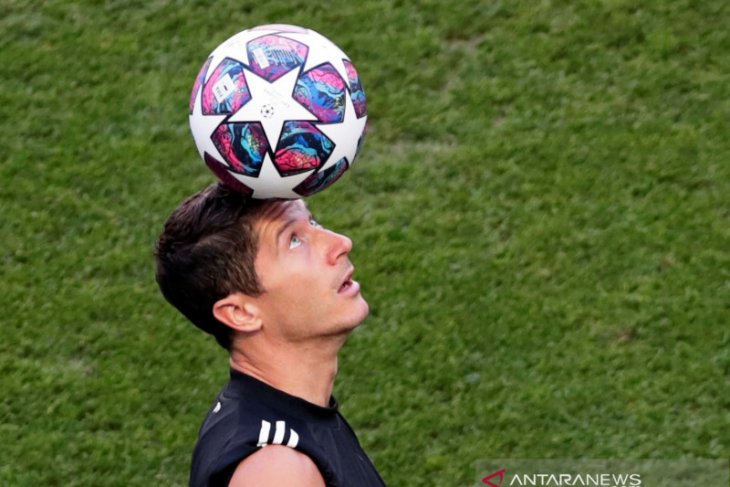 Lewandowski klaim dirinya layak memenangkan Ballon d'Or