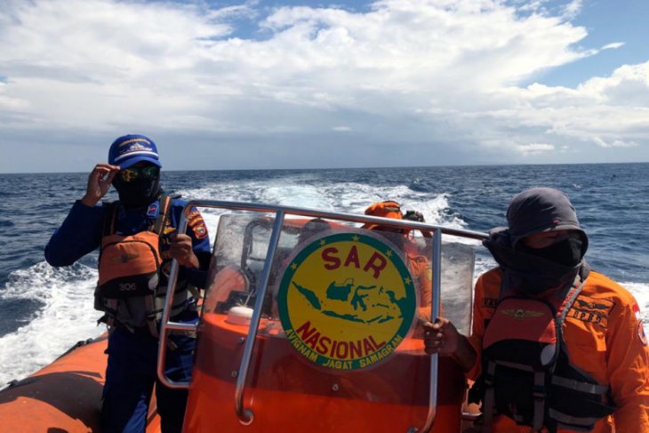 Tim SAR Ambon hentikan pencarian remaja tercebur di Laut Banda