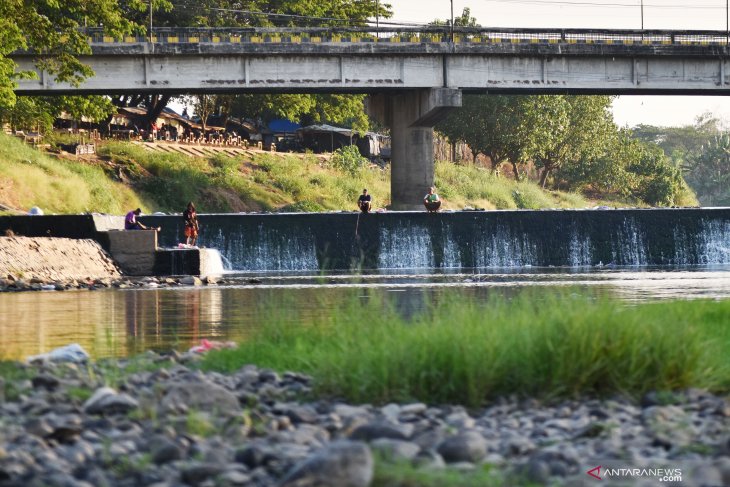 Sungai di Madiun Mengering Akibat Kemarau