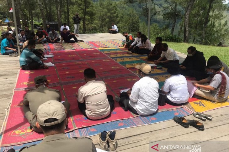 Sikapi penolakan warga Desa Sigapiton di The Kaldera Toba, BPODT : Pembersihan 27 rumah akan tetap dilakukan
