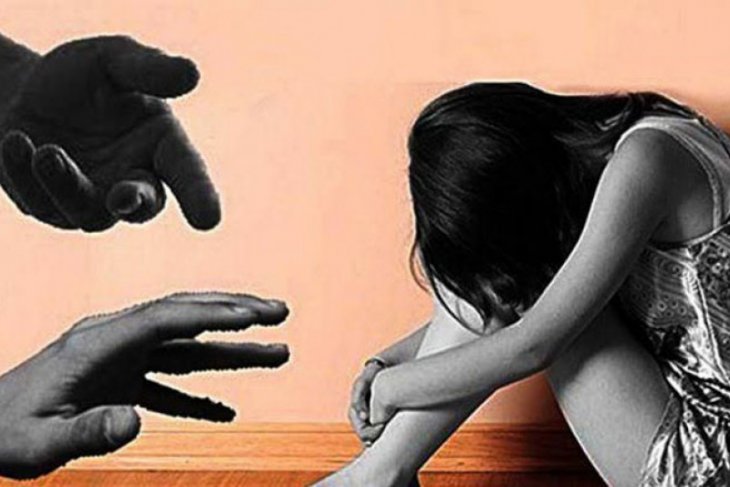 Ikat tangan korban, seorang kakek setubuhi cucunya berulang kali
