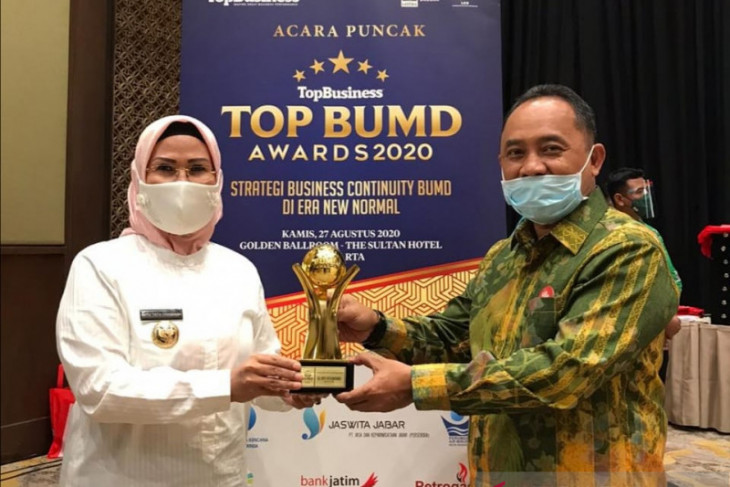 Bupati Serang Raih Penghargaan Top Pembina BUMD Kedua Kali