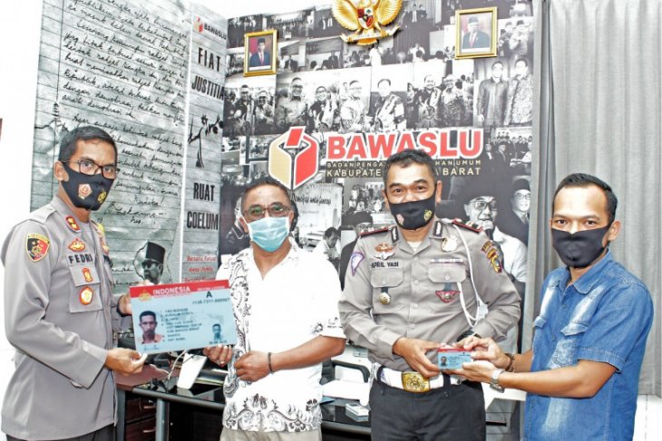 Polres Bangka Barat fasilitasi pembuatan SIM pengawas Pilkada 2020
