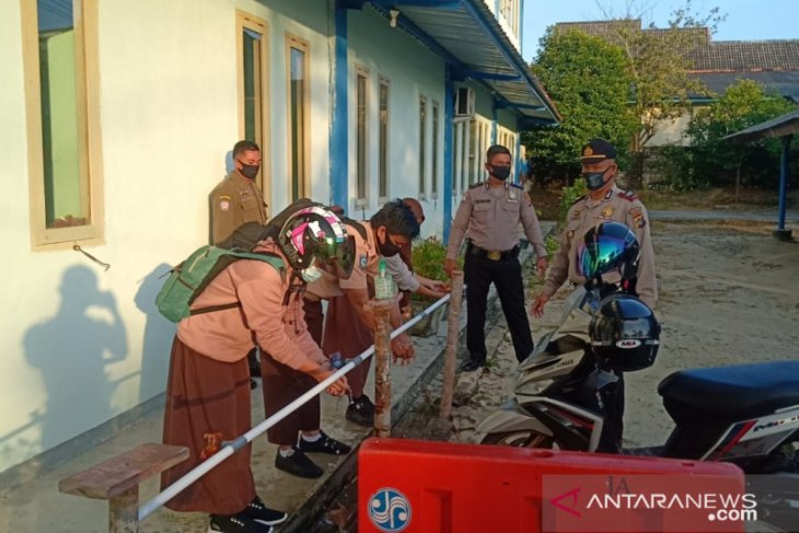 Polisi Bangka Barat pantau KBM tatap muka