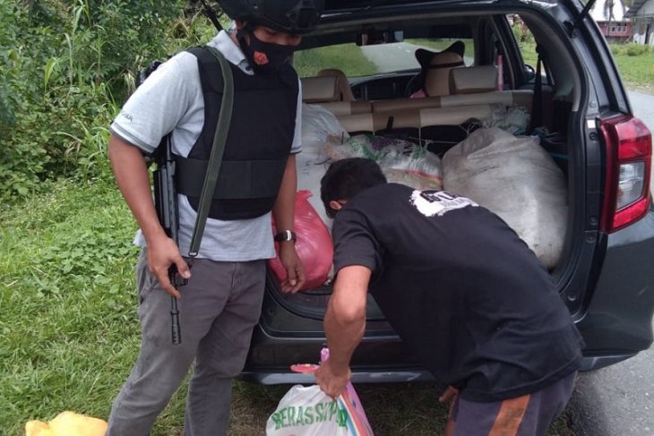Polres Malteng sita ratusan liter miras tradisional