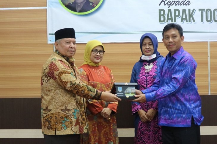 Bupati Tanjabbar lepas Kejari Trijoko yang emban tugas baru