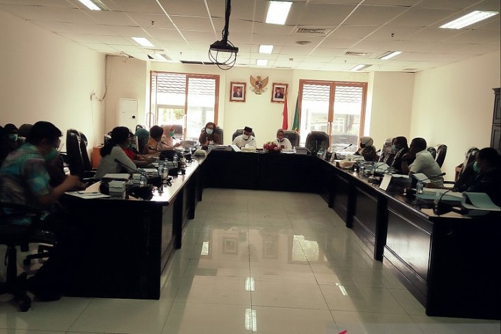 DPRD Maluku Penanganan wabah virus corona tidak bisa parsial