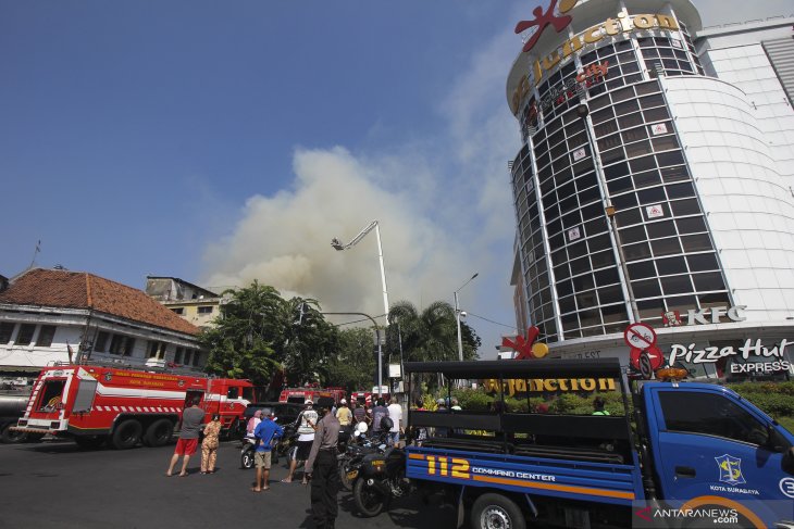 Lima tewas dalam kebakaran toko elektronik