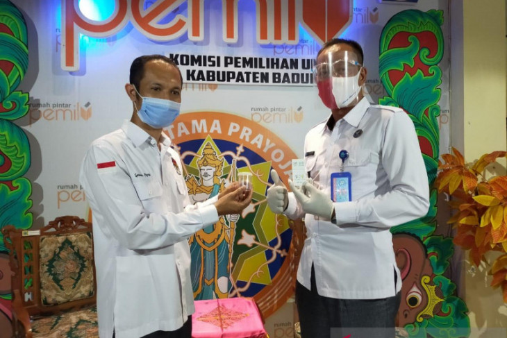 KPU Badung dan BNN adakan tes urine ke penyelenggara pemilu
