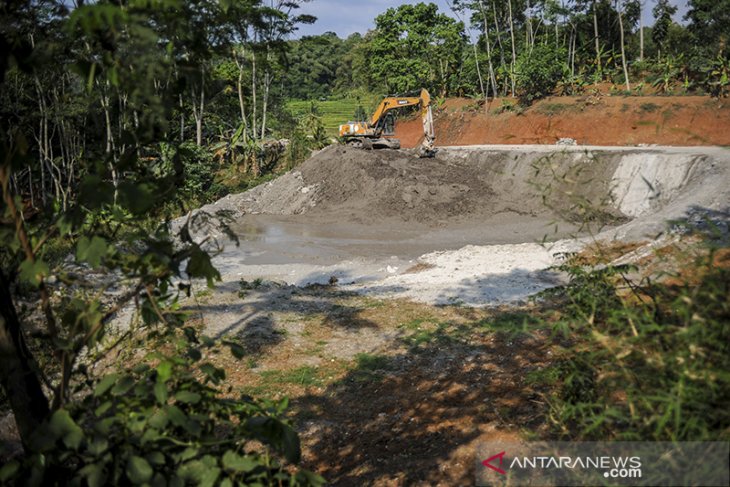 Dampak pembuangan limbah proyek kereta cepat 