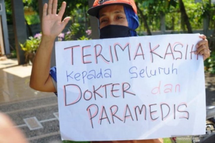 Jokowi belasungkawa atas meninggalnya 100 tenaga medis karena COVID-19