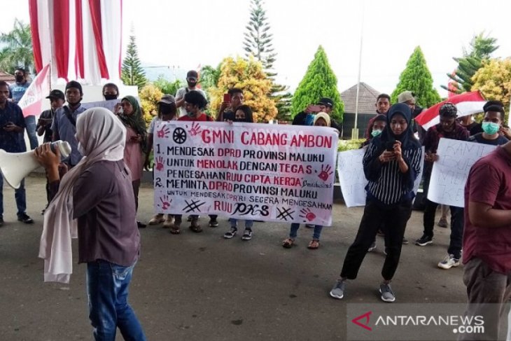 GMNI Cabang Ambon RUU Cipta Kerja dan PKS tidak pro rakyat