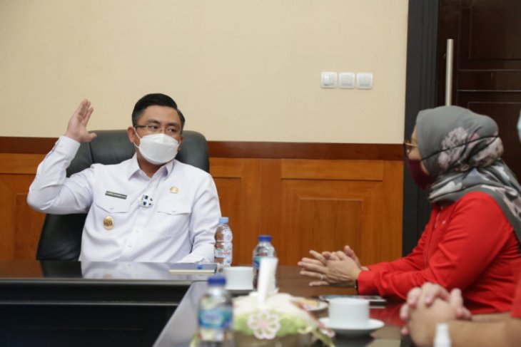 Wagub Banten Andika Hazrumy minta Telkomsel perluas jaringan internet hingga pelosok