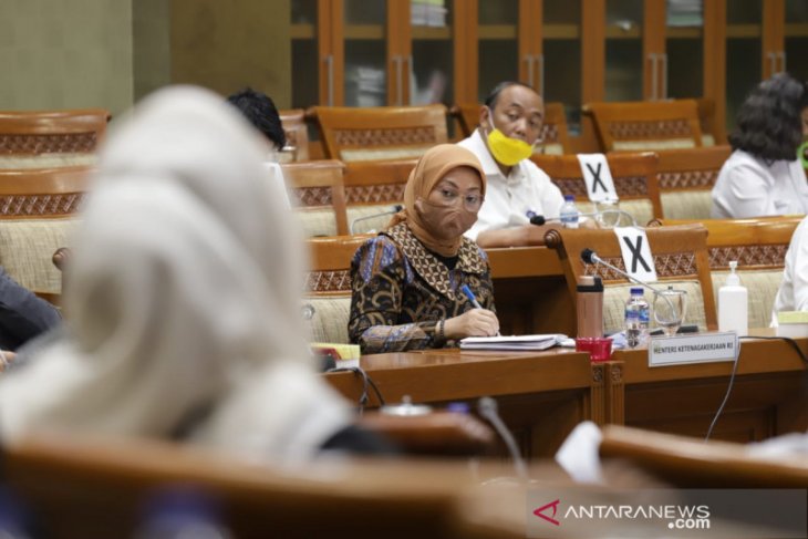Menaker Ida Fauziyah: 1,9 juta pekerja telah terima subsidi gaji