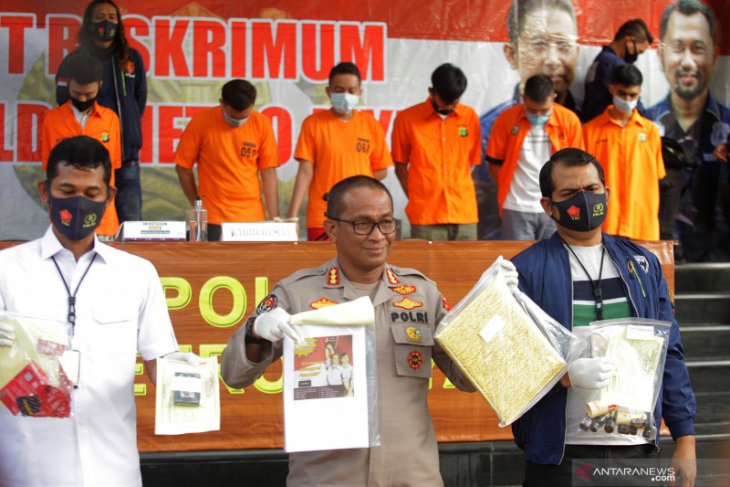 Polisi ungkap usia peserta pesta asusila sesama jenis 20 - 40 tahun