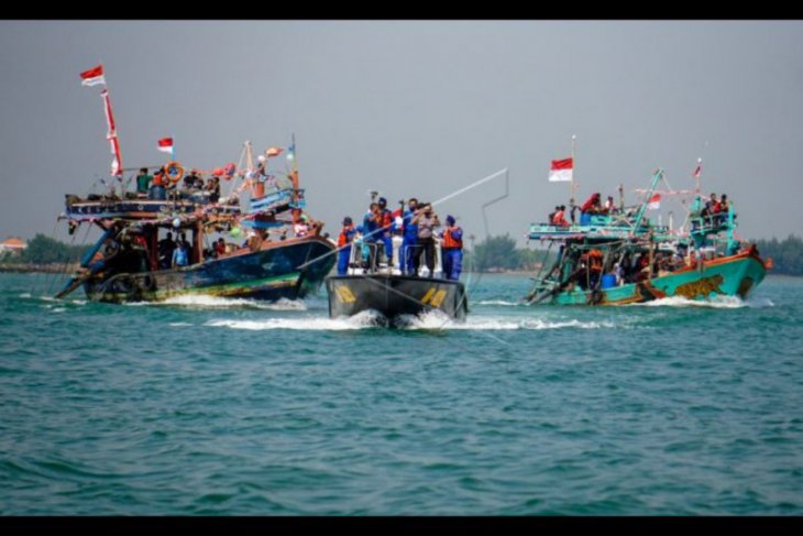 Tradisi sedekah laut