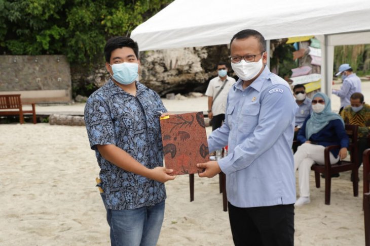 Menteri KKP Edhy Prabowo diduga positif COVID