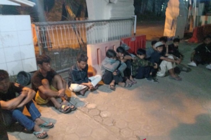 Cepat tanggap, Polsek Kasemen amankan belasan remaja diduga akan tawuran