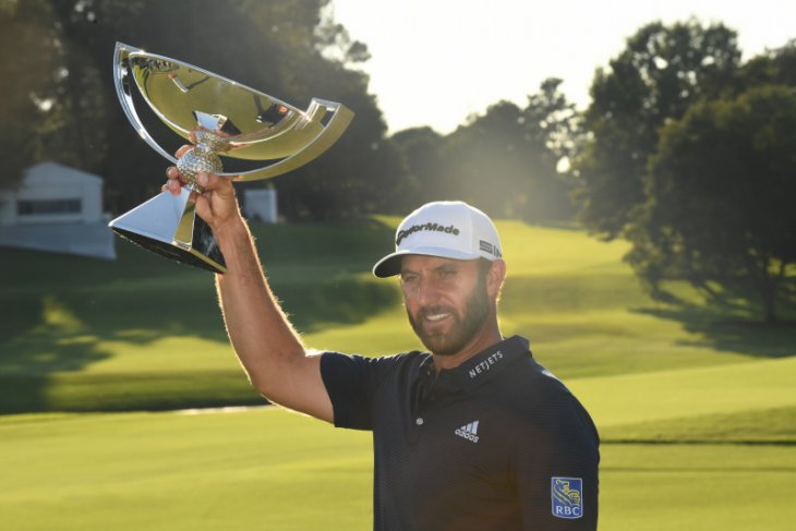 Pegolf Dustin Johnson sabet Rp221 miliar dan nomor satu dunia setelah juara FedExCup