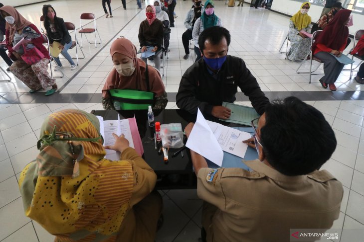 Pendaftaran bantuan usaha mikro membludak