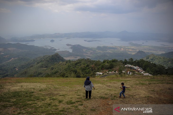 Wisata puncak batu dua Sumedang 